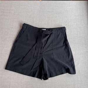 Cleo Black High Waist Tie Front Shorts Women’s Medium Stretch Lightweight